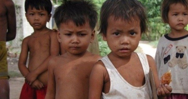 柬埔寨不少儿童活于贫穷。（资料图片）