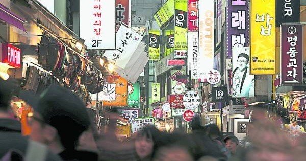 因中国游客大幅度减少，韩国旅游领域遭受了最严重的打击。（档案照）